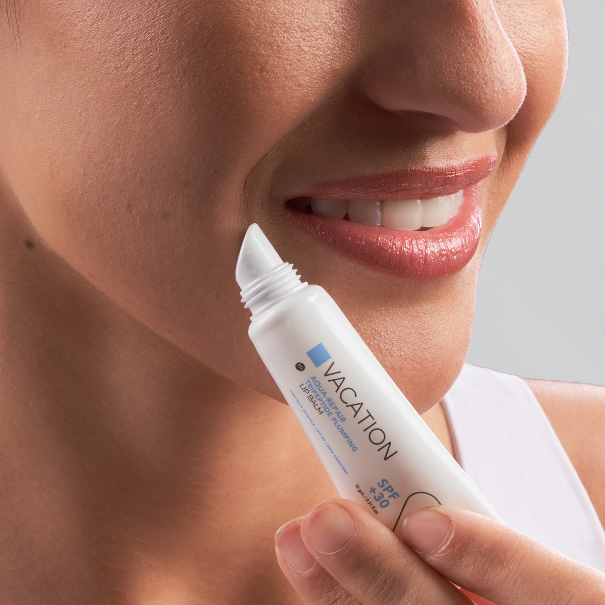 ڤاكيشن أكوا ريبير مرطب شفاه – عسل وزبدة كاكاو – SPF 30+